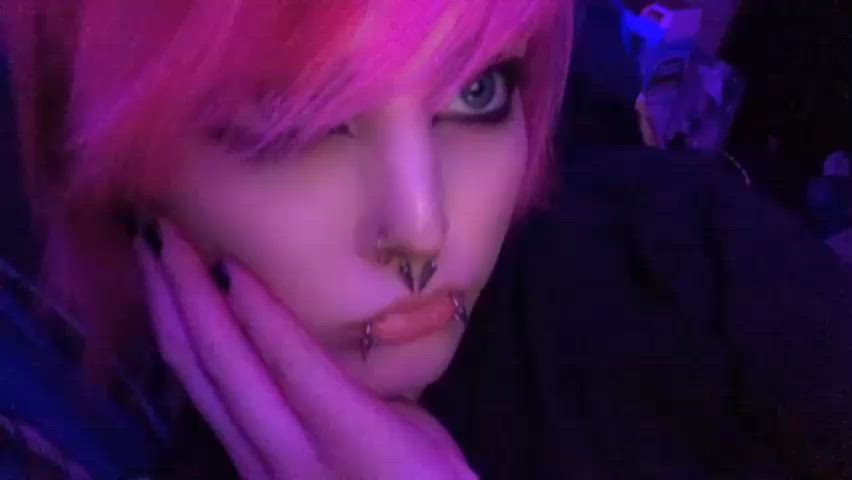 alt alternative ass bbc bbc slut blacked egirl emo goth petite girls-with-neon-hair