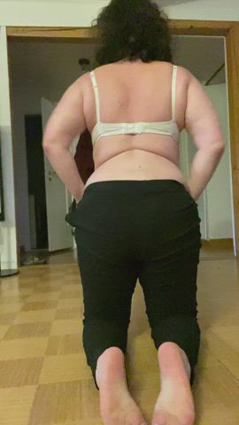 If you like 40 year old moms with fat butts I’m your fucking dreamgirl