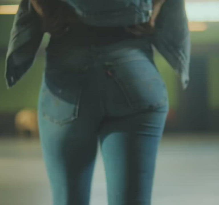 Ass Jeans Jerk Off clip