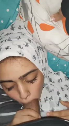 Very Beautiful Hijabi Girl Sucking &amp; CumShot😍😍😍