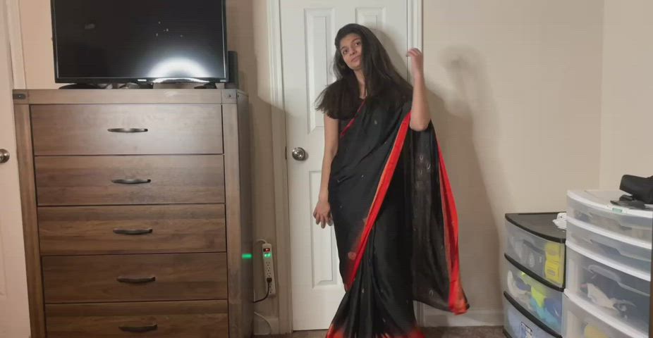 Gorgeous N R I saree B A B E maaya (don't miss the end) (4 minutes of fun) (comments)