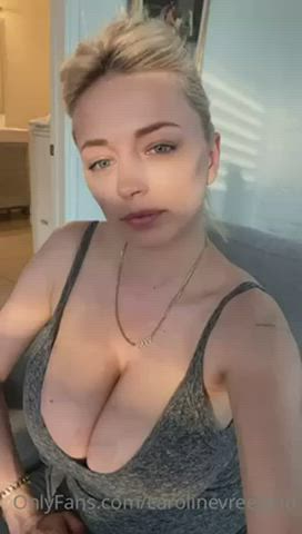 Big Tits Blonde Bouncing Tits Jiggling Tease clip
