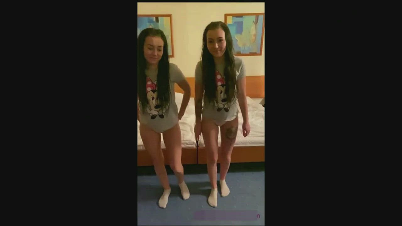 Blowjob Tease Twins clip