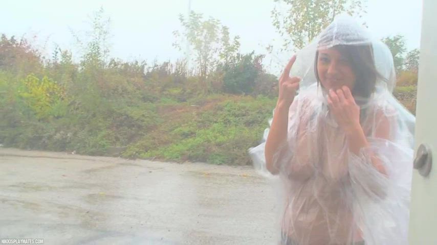 Nikki Sims - Barefoot In The Rain