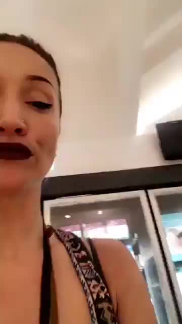 Pussy flashing in the mall