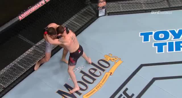 Jose Torres win his UFC debut after Brooks takes himself out, with a devastating