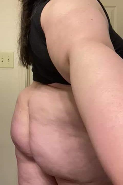 My wife’s thick as fuck and her big booty is soooo fun to play with 🤤😍 imagine