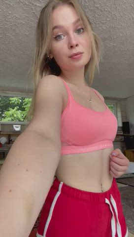 [Onlyfans][Sophiemorgan] Looking for a personal trainer who’d like to fill me up