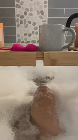 ‼️Free video‼️ wanna watch me cum? This bath was VERY relaxing. sub this