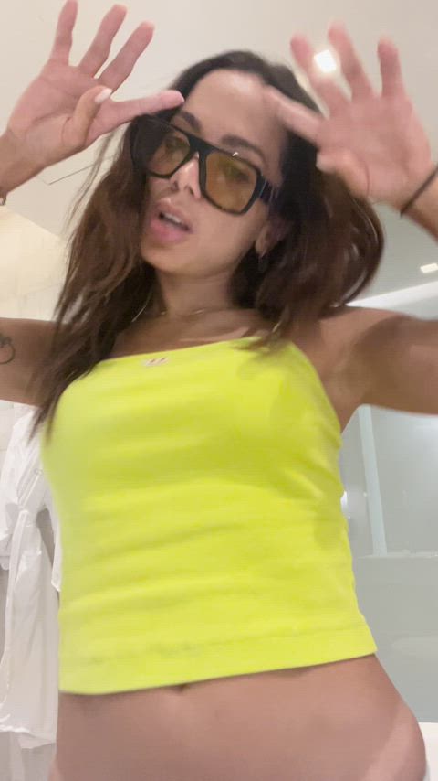 anitta ass big ass brazilian celebrity dancing sexy latinas tik-tok clip