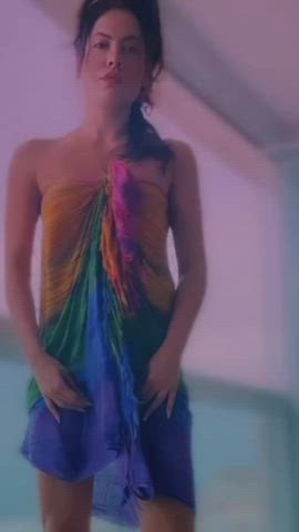 ass brazilian brunette celebrity dancing clip