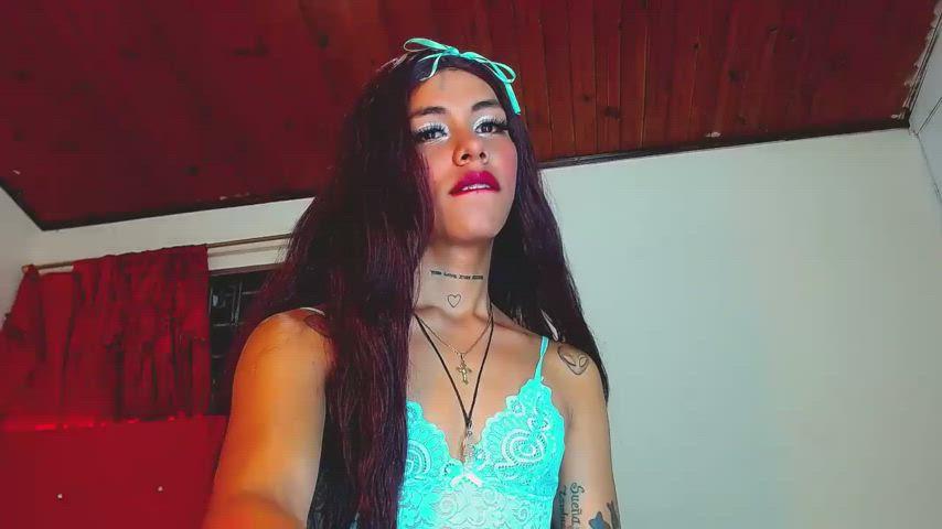Colombian Latina Monster Cock Trans clip