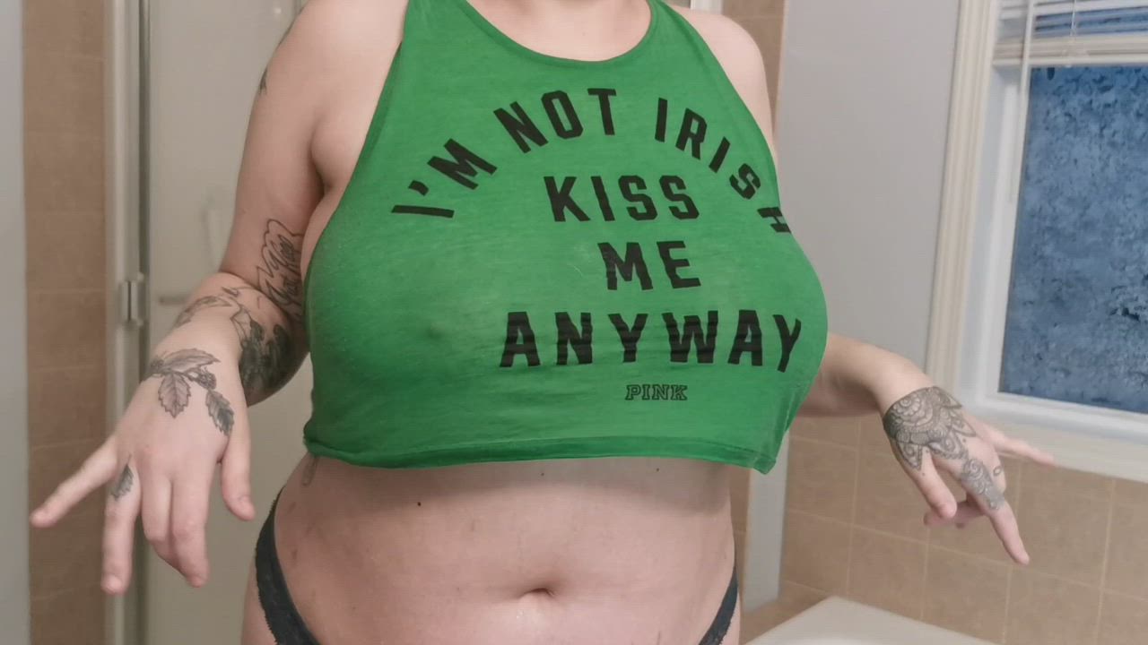 Big Tits Bouncing Tits Titty Drop clip