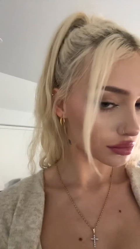 blonde cute edit onlyfans pmv tease teen tiktok clip