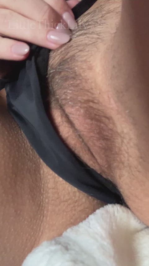 my boyfriend won't put his tongue inside my pussy when its hairy