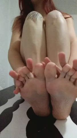 Hey you little shit... Come play with mommy and lick her godess feet