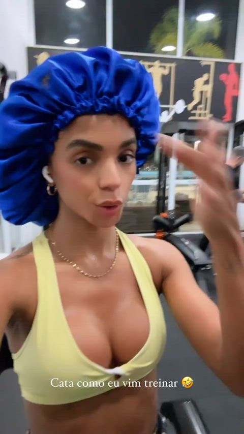 brazilian celebrity cleavage ebony legs tights workout clip