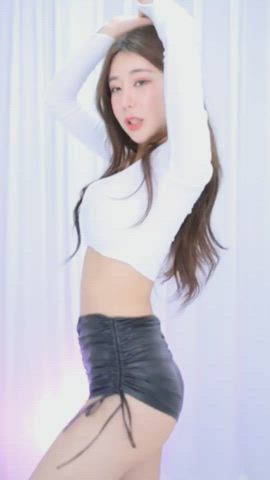 asian camgirl dancing korean clip