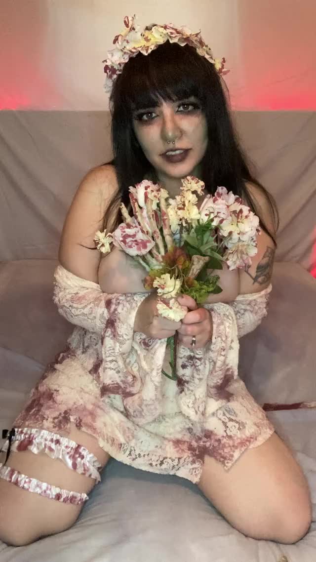 Would you marry a zombie like me? ❤️