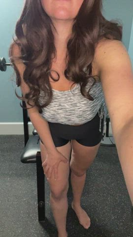 ? Would you fuck me in my home gym? 35yo MILF ?️‍♀️