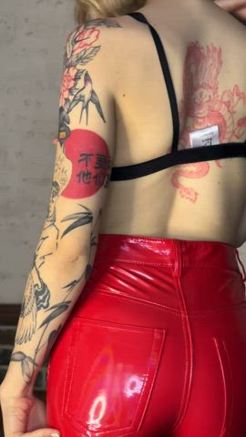 Have you ever seen a fuckdoll in red pants ?