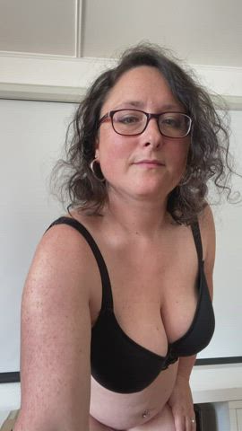 Milf pussy is the best pussy. So please enjoy mine