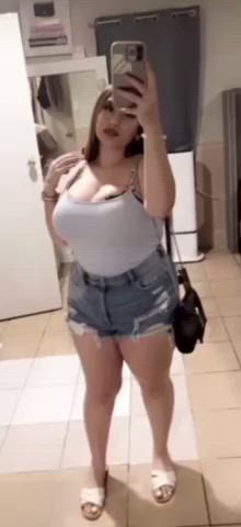 big tits latina milf thick thighs clip
