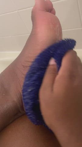 Feet Soapy Soles Toes clip