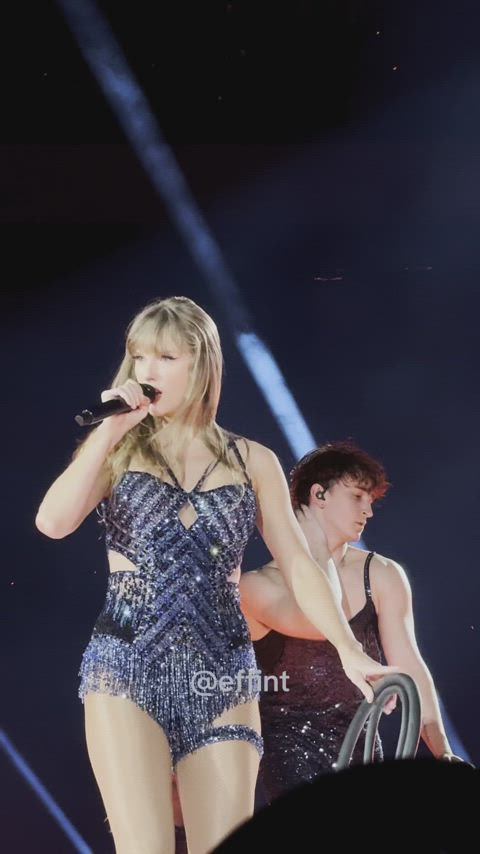 celebrity taylor swift thighs clip