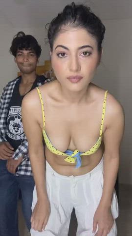 Big Tits Cleavage Desi Indian Tits clip