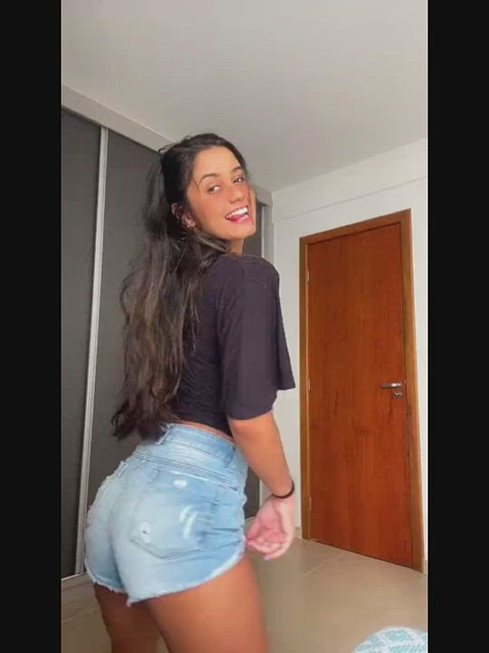 Big Ass Brazilian Brunette Teen clip