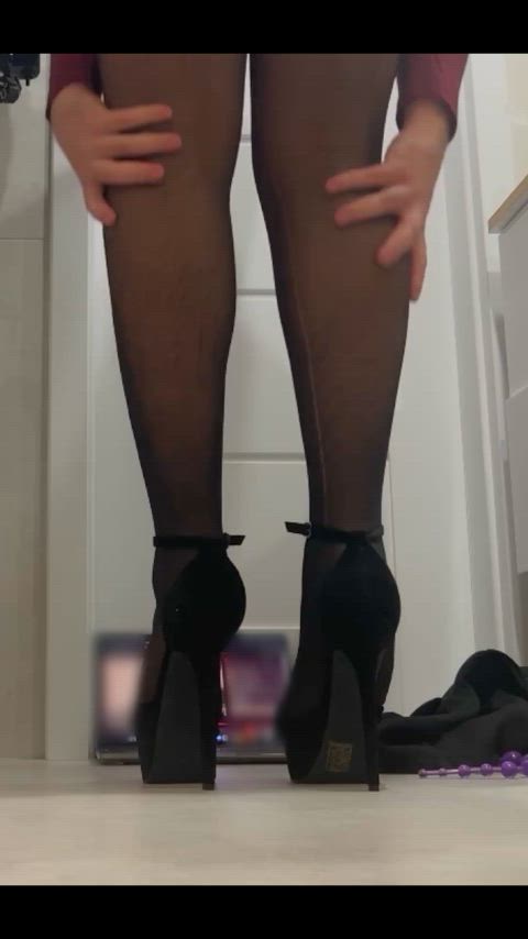 ass butt plug legs long legs squat clip