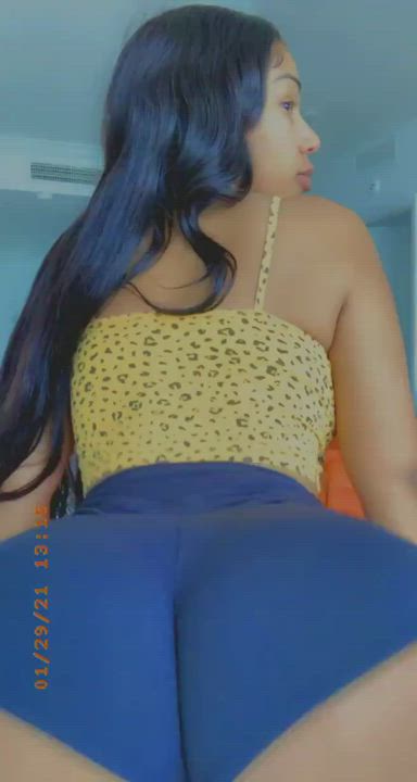 Ebony Latina Thick Twerking clip