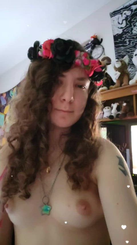 Hope ya like my flower crown and my boobies