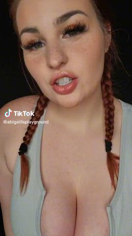 A mighty tongue of big boobed Abigaiil Morris on her TikTok