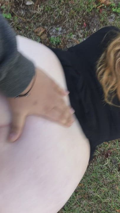 Fucking mommy in the park after our picnic 🥰