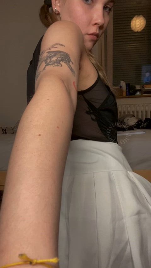 ass ass shaking big ass blonde cute onlyfans pigtails skirt upskirt clip