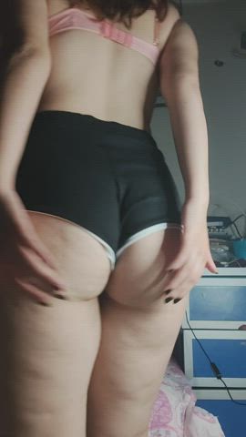 best 18 year old ass on reddit 😈