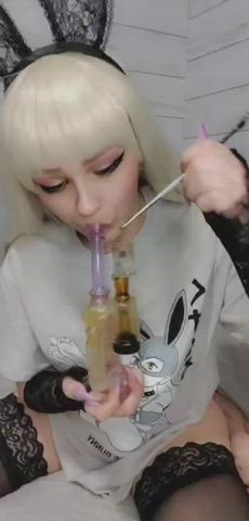 Cum smoke with this sexy little bunny 🐇 link in the comments 😈