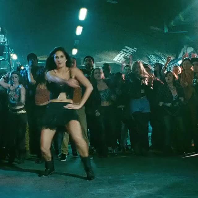 Bollywood Dancing Katrina Kaif Seduction clip