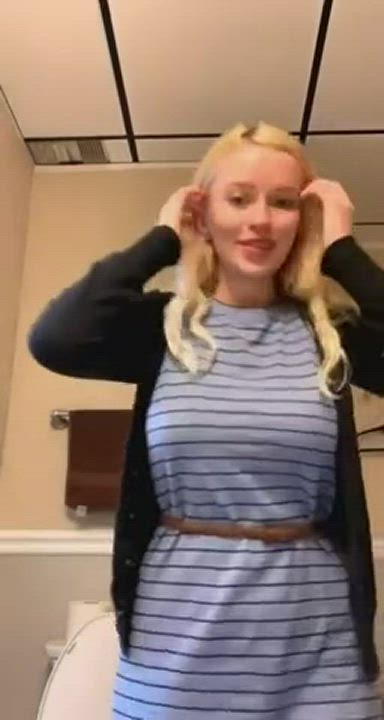 The most Perfect Titty Reveal 😍👅
