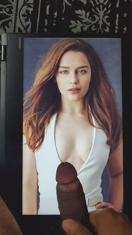 Mother of Dragons🐉 (Emilia Clarke) draining me of complete. 🍆💦💦