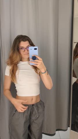 Trying on outfits for you [F]