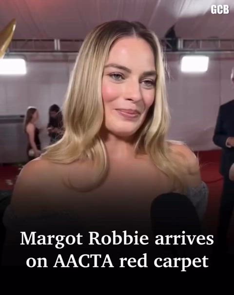 blonde margot robbie non-nude clip