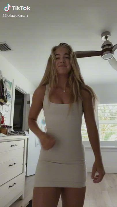 Blonde Fitness Pawg TikTok clip