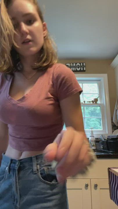 Belly Button Dancing TikTok clip