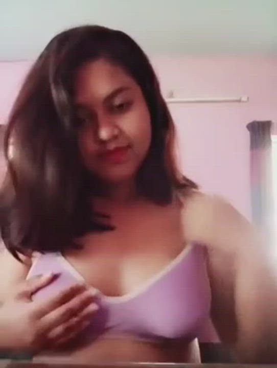 EXTREMELY HORNY BABE SHOWING HER TITS AND PUSSY [LINK IN COMMENT] ??