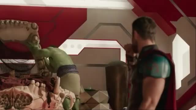 Hulk and valkyrie funny fight scene