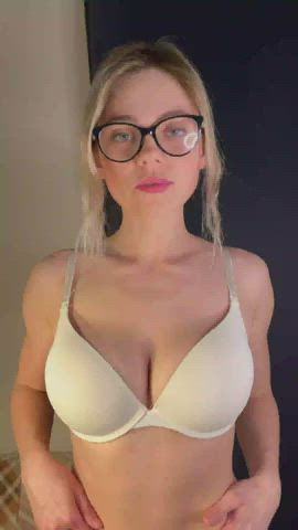 the white bra make me look so innocent, do you agree?