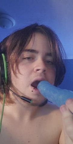 Dildo FTM Face Fuck clip